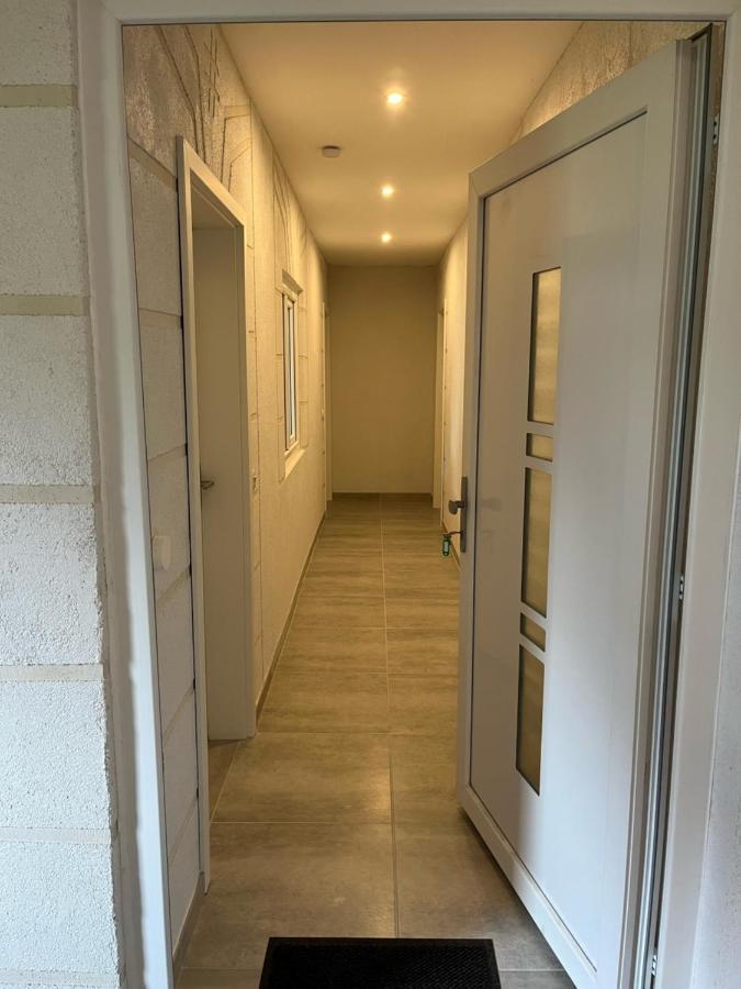 Uebernachtung By Tag Apartment Staufenberg  Bagian luar foto